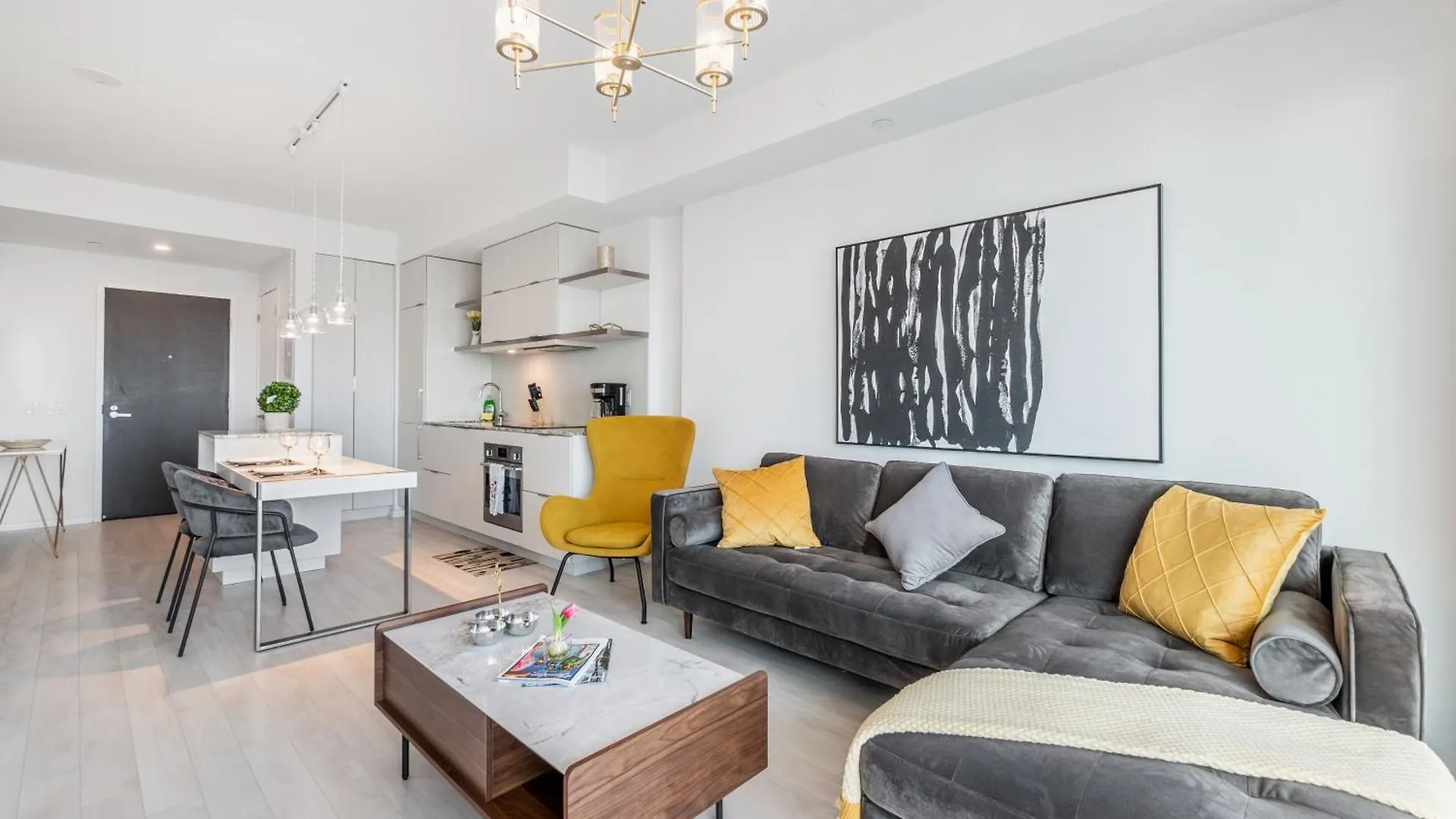Designer 1Br Suite With Cn Tower, Skyline View Toronto Apartmán